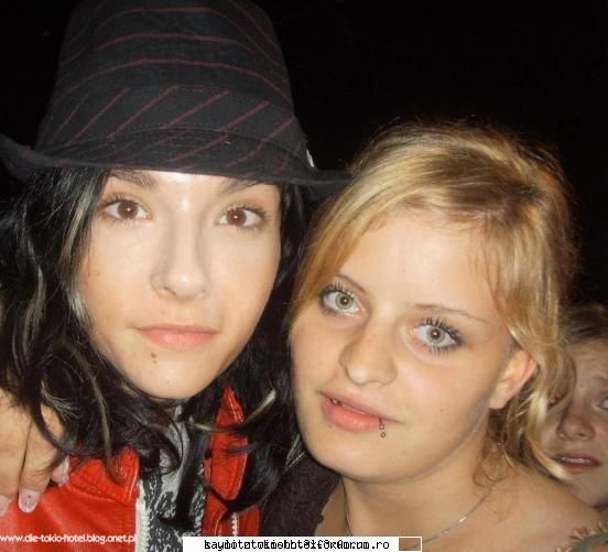 ohhhh da michael jackson 2 super tari pozele poze th;)